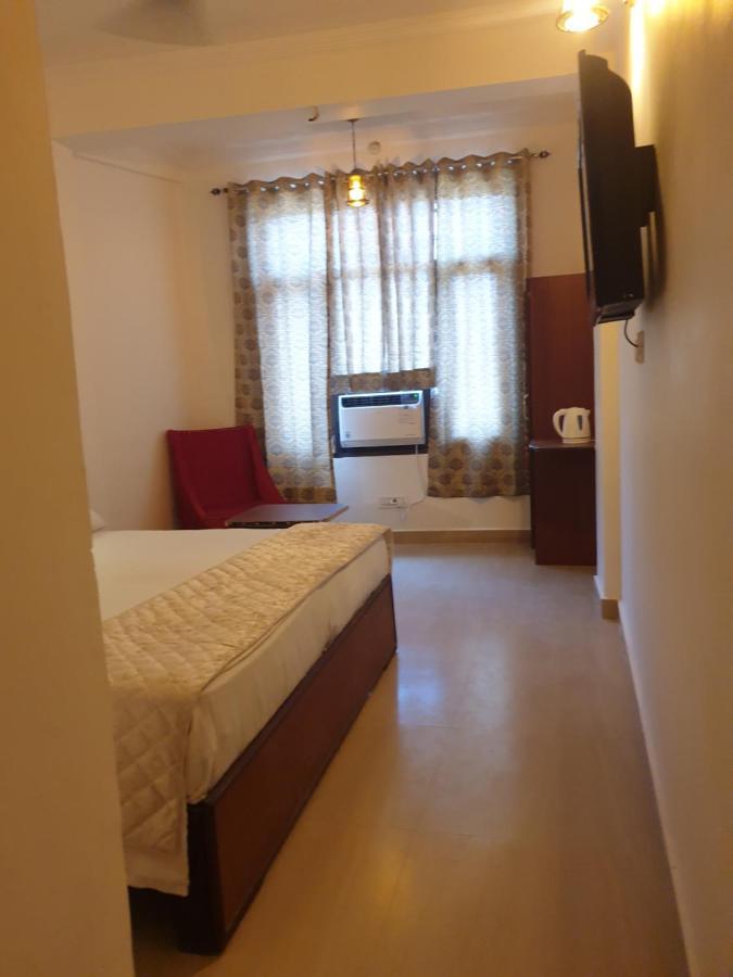 The Neeraj Palace Rishīkesh Extérieur photo