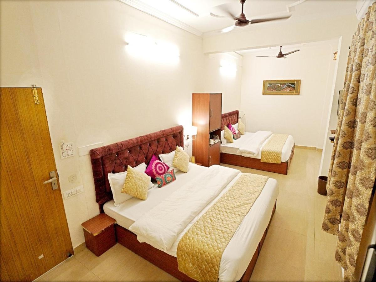 The Neeraj Palace Rishīkesh Extérieur photo